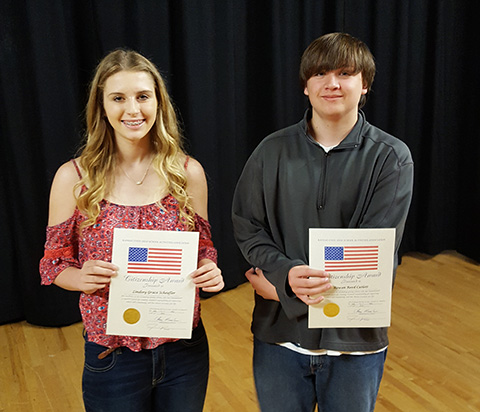 Lindsey Scheufler and Rowan Catlett winner of the WMS Citizenship Award.